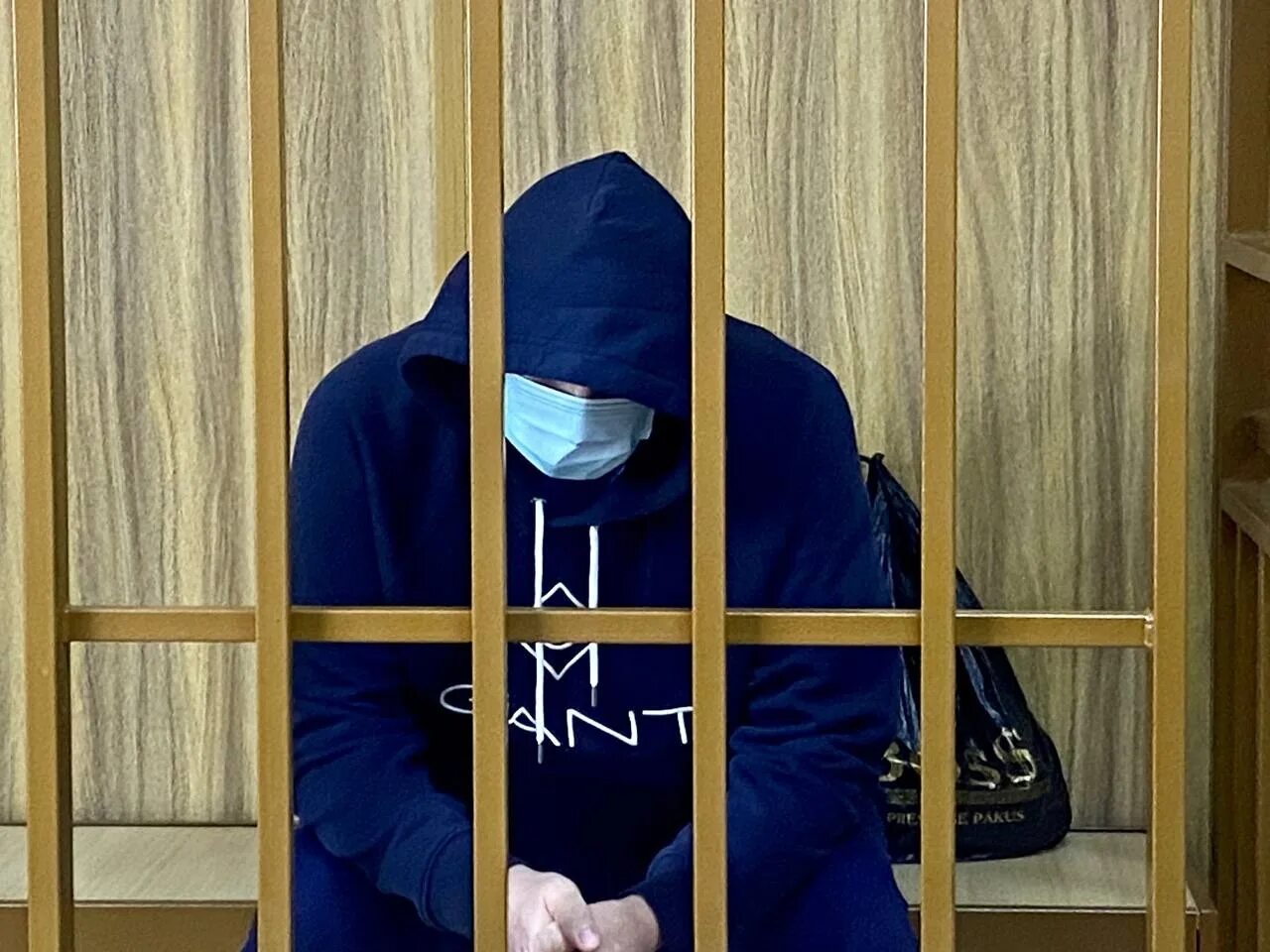 Уголовное дело. По дому хозяина суди. Перед судом. Мошенничество с квартирами. Дела судебные.