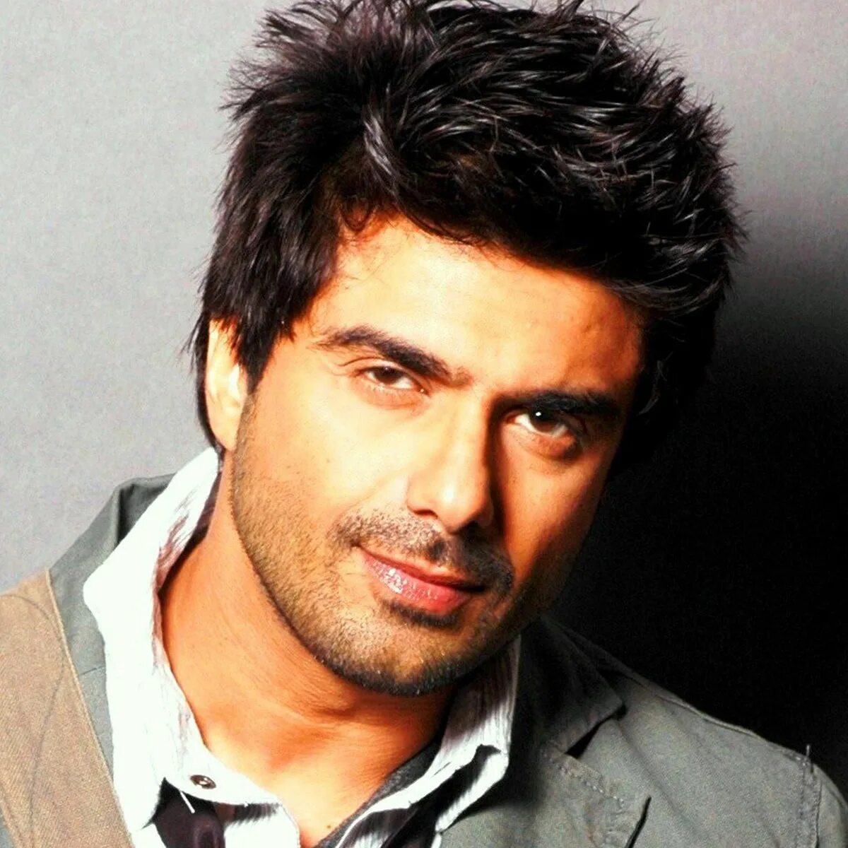 абхишек капур инд актёр. яш радж. шохруххон актер индия. акшай кумар шакрукхан кино. гурмит чаудхари.