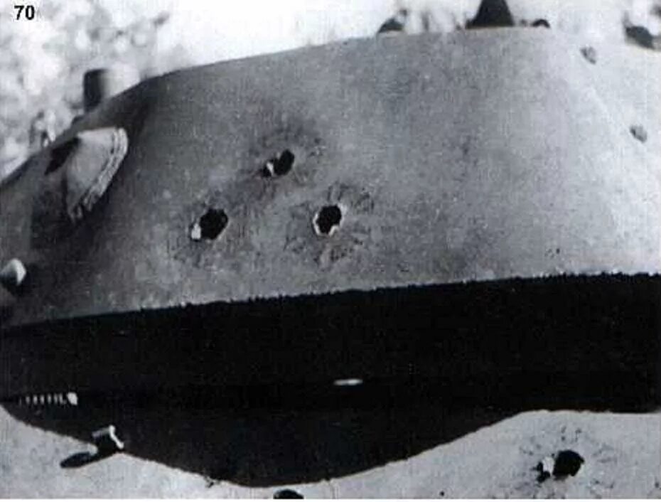 Броня танка т 34. Брони пробитие кв1. Пробитая броня танка подкалиберным снарядом. Подкалиберный снаряд т 34. Танки пробитие брони