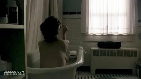 Голая Аннабет Гиш в сериале "Братство", 2006.