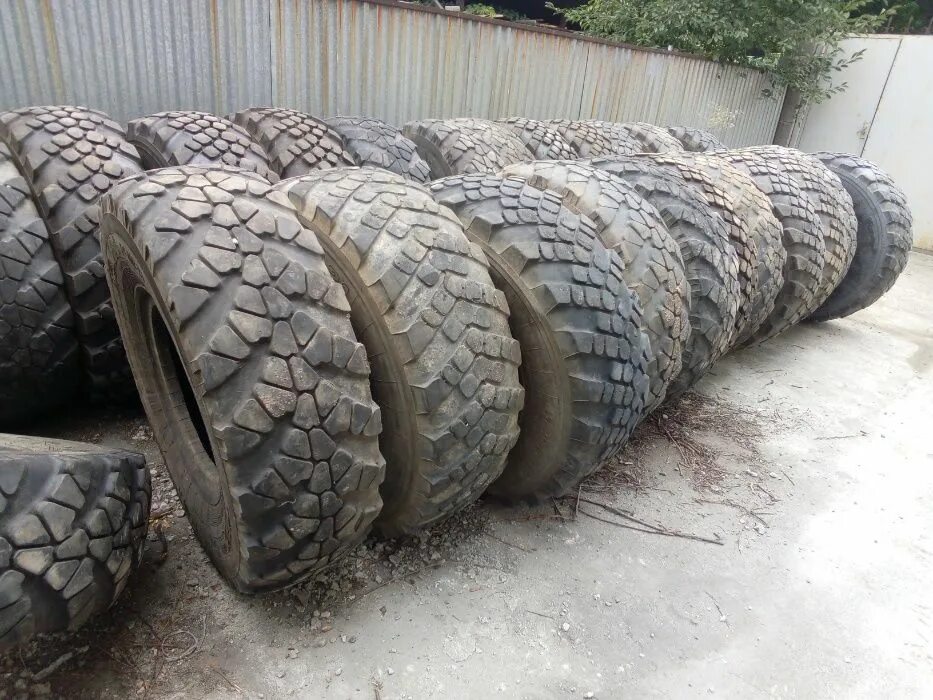 Резина 425/85 r21 КАМАЗ-вездеход. Колеса от КАМАЗА на ЗИЛ 131. Шины 485/85 r21. 425/85r21 КАМАЗ. Резина 131 купить