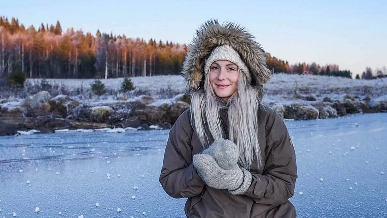 Constable+frozen-elsa. Анаграммастер ios frozen mind. Снежная королева 2012. Frozen crown call of the north 2023. Frozen call.