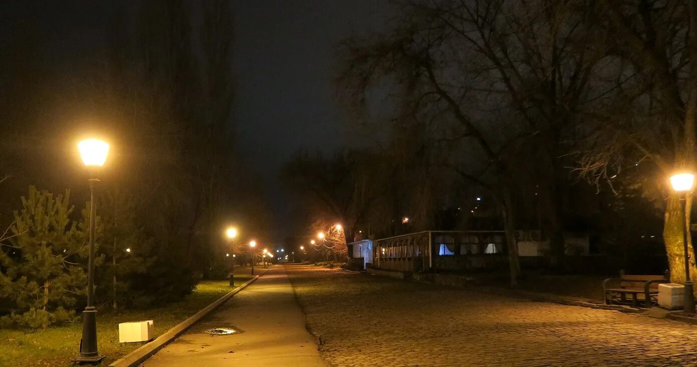 Что было ночью в таганроге. Ночной таганрог. таганрог ночью. ночной таганрог летом. улицы таганрога ночью.
