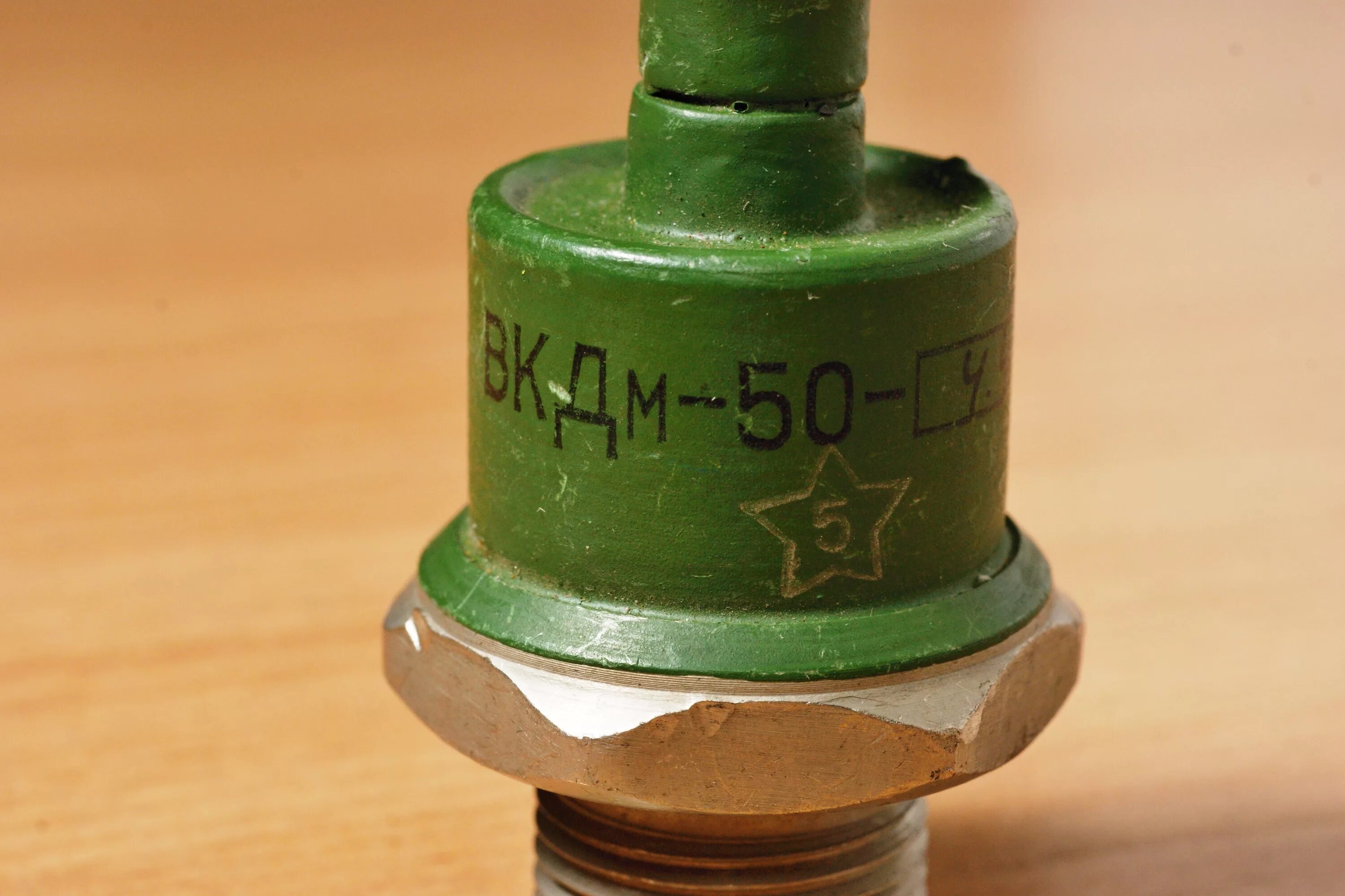 Драгметаллы в диодах. Радиодетали микросборки микросхемы 2пд281. 2 содержание драгметаллов. Млт-0. Резистор млт-0.