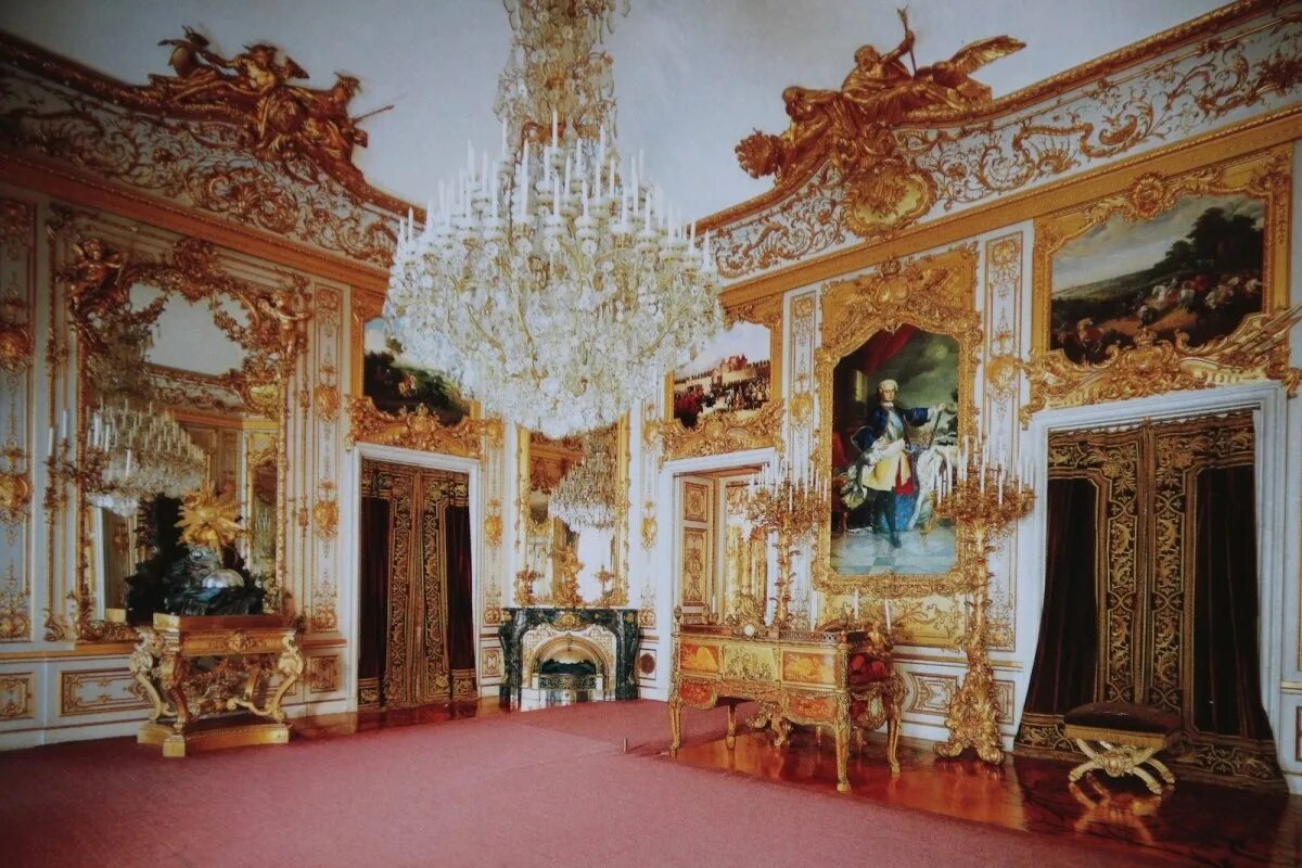 Баварский Версаль дворец Херренкимзее. Херренкимзее зал покои короля. Дворец Херренкимзее интерьеры. Херренкимзее замок интерьеры.