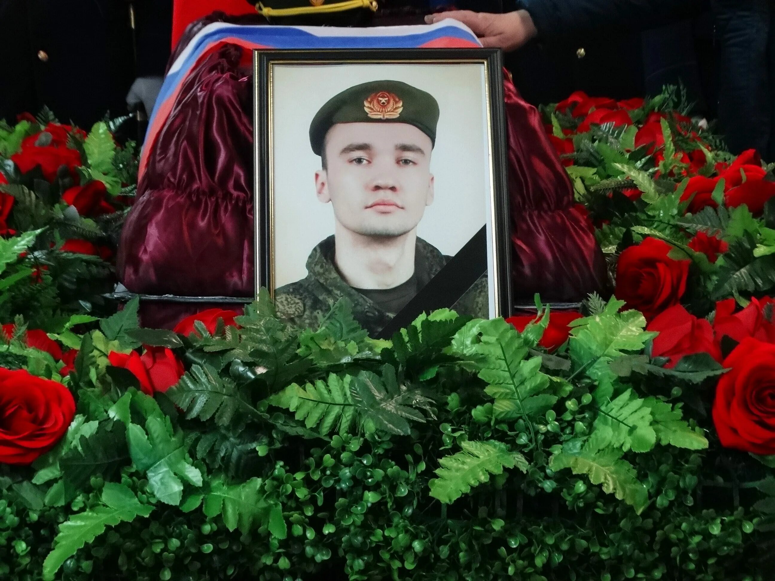 Сколько погибших на сво официально. Прощание в Твери с погибшим в Украине.