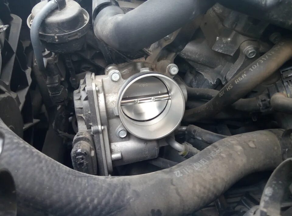 Дроссельная заслонка hyundai ix35. Дроссельная заслонка хендай ox35. Дроссельная заслонка хендай солярис 1. 0 дизель. Дроссельная заслонка хендай ix35.