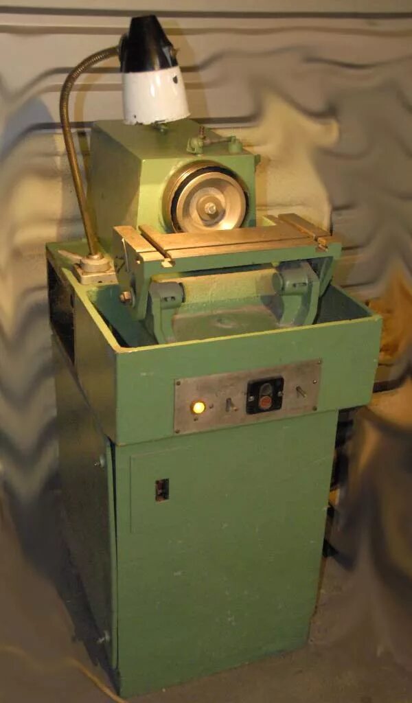 алмазный заточной станок. заточный станок bosch gbg 6 professional. и138а заточной станок. круг заточной алмазный ф100х20х5мм к 472 энкор (25506). алмазный шлифовальный круг 125х10х32х8 для заточного станка.