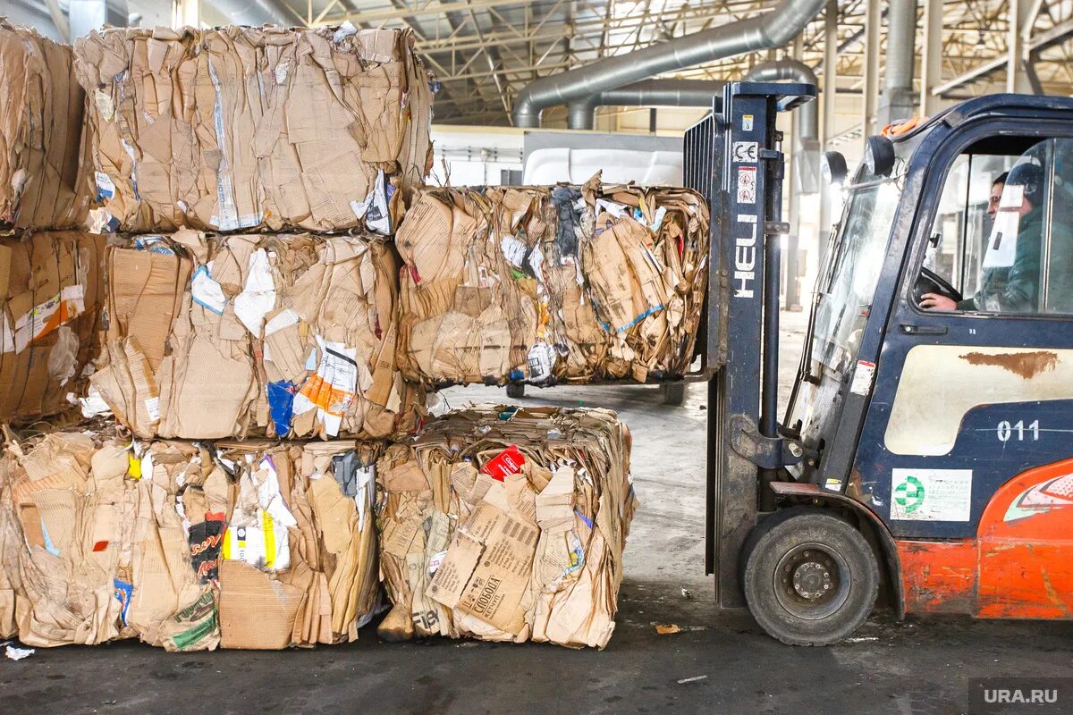 Переработка картона. Вывоз картона. Картон вторсырье. Вывоз макулатуры. Прием и вывоз макулатуры.