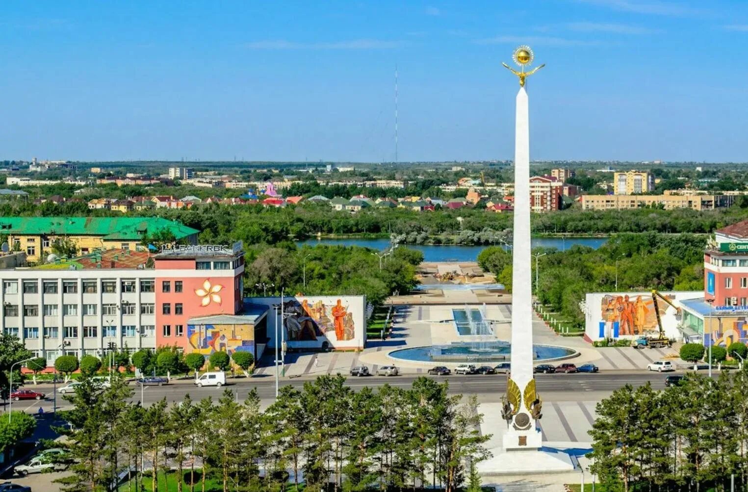 Караканда. Караганда площадь независимости. Панорамы города Караганда.