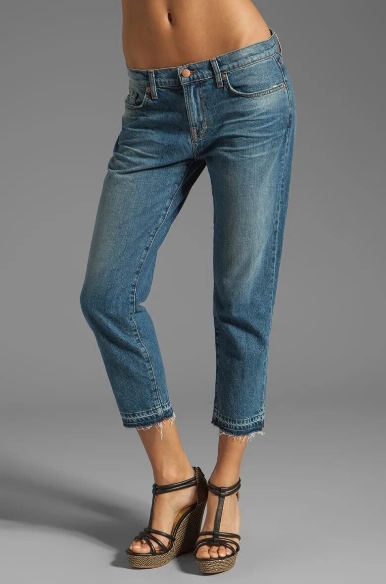 Джинсы книзу. Джинсы женские. Низ джинсов. Джинсы tapered женские. Levis high waisted taper.