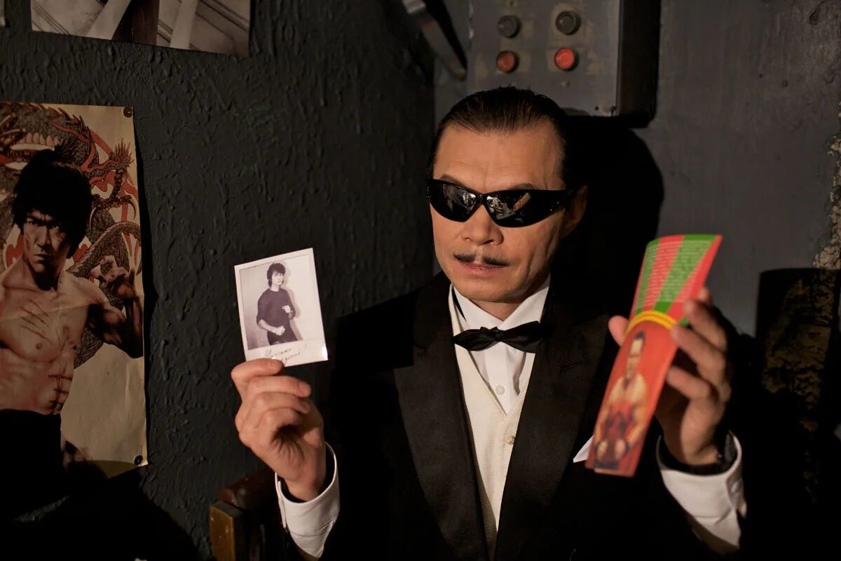 Ремикс кинофильмов. Ремикс кинофильмов. Цой обложка альбома. Ремикс кинофильмов. Ремикс кинофильмов.