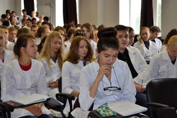 Педиатричка ординатура. Девушка на карантине. Педиатричка ординатура. Педиатричка ординатура. Санкт-петербургский педиатрический университет.