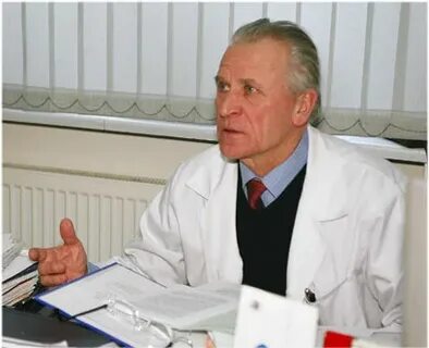 Профессор неврологии