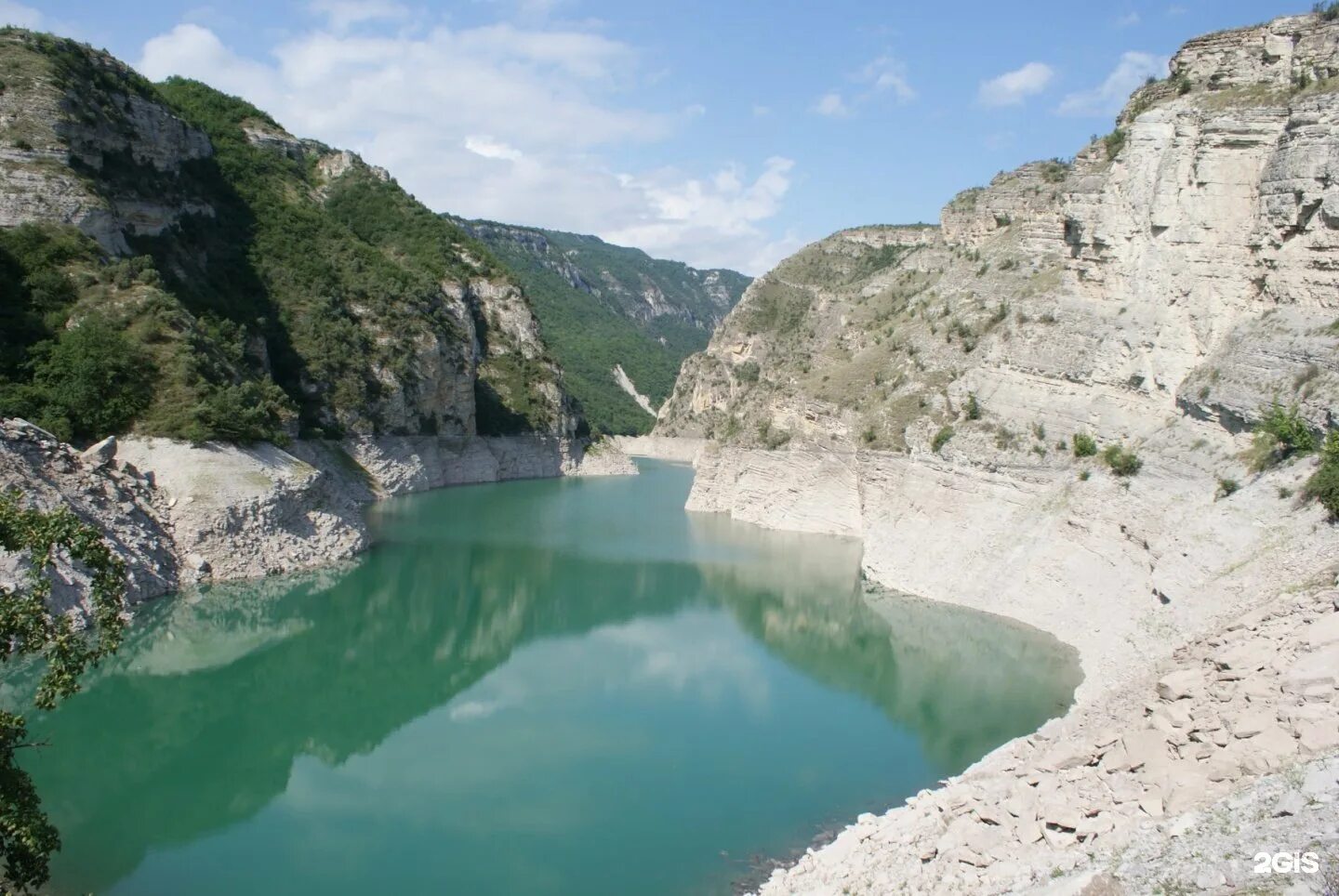 В минеральных водах есть источники