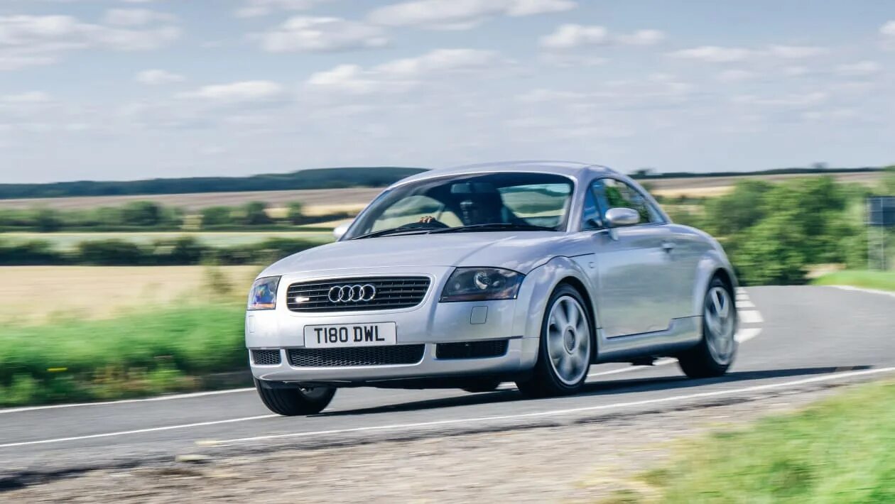 Первая ауди тт. Ауди тт 1998. Audi tt 1998. Ауди тт мк1. Audi tt 1.