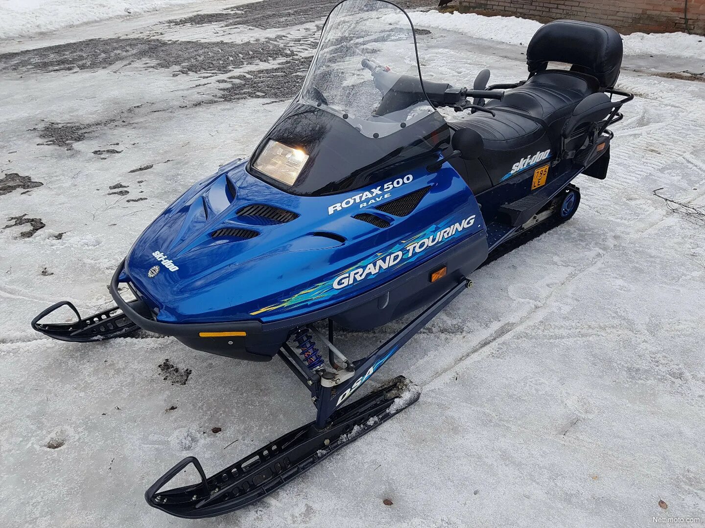 Купить снегоход в томской. Ski Doo Grand Touring 500. Ski Doo Grand Touring 583. BRP Ski Doo Bombardier Grand Touring 500. Ski Doo Grand Touring 2002.