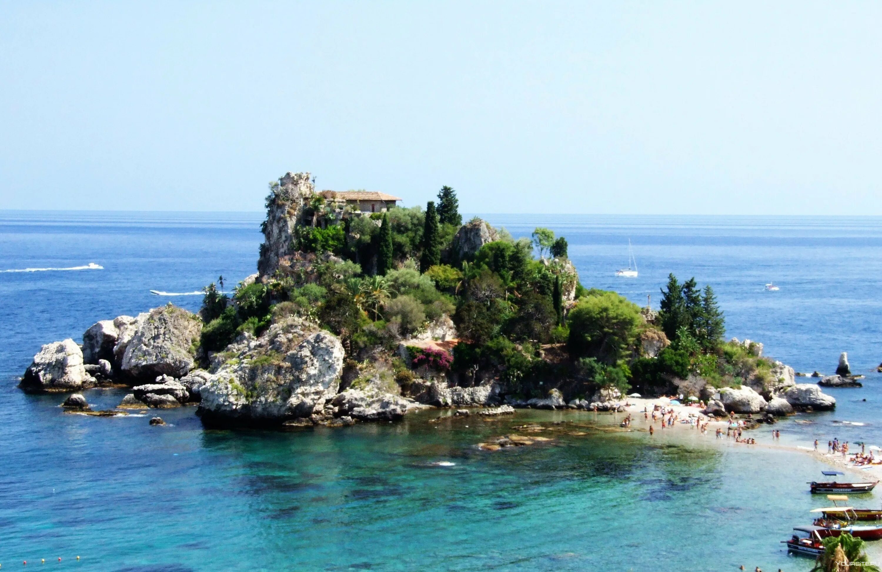 Большие острова средиземного моря. Isola Bella остров Сицилия. Остров Сицилия Таормина.