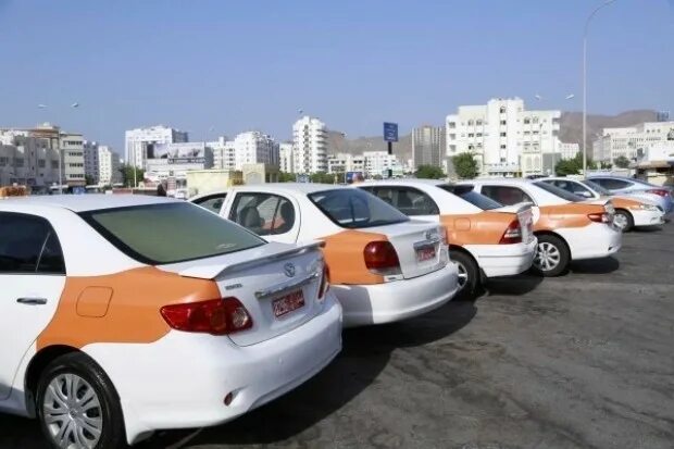 автомобиль напрокат. автомобиль «такси». аренда без водителя на месяц. аренда авто без водителя. фольксваген поло делимобиль.