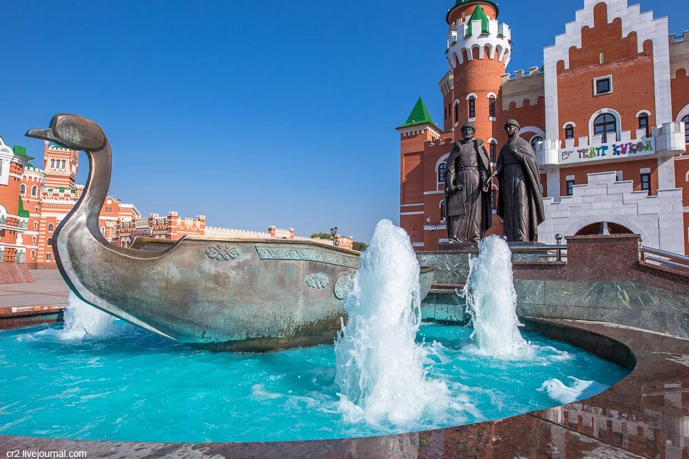 Йошкар-Ола достопримечательности экскурсии. Патриаршая площадь в Йошкар-Оле. Достопримечательности Йошкар-Ола Патриаршая площадь. Экскурсия "Йошкар-Ола - город любви" Йошкар-Ола.