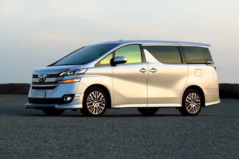 Тойота микроавтобус москва. Toyota Vellfire 2016. Toyota Alphard/Vellfire II 3.5. Тойота минивэн 3.5. Toyota Vellfire 2022.