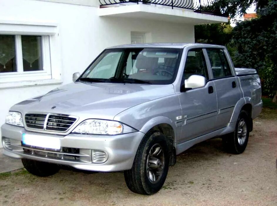 Ssangyong musso sports. Санг енг Муссо спорт. SSANGYONG Musso 1. SSANGYONG Musso Pickup. SSANGYONG Musso 1998.