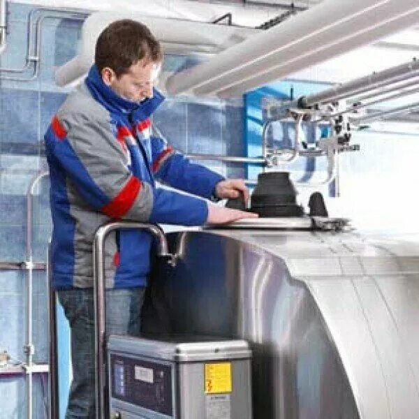 сервисное обслуживание холодильного оборудования. сервисное обслуживание холодильного оборудования. машинист холодильного оборудования. монтаж промышленного холодильного оборудования. заправочная станция для кондиционеров rothenberger.