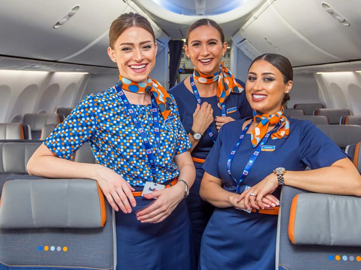Авиакомпания полетим. Дубай авиакомпании flydubai. флай дубай самолеты. самолеты авиакомпании флай дубай. пегас флай авиакомпания стюардессы.