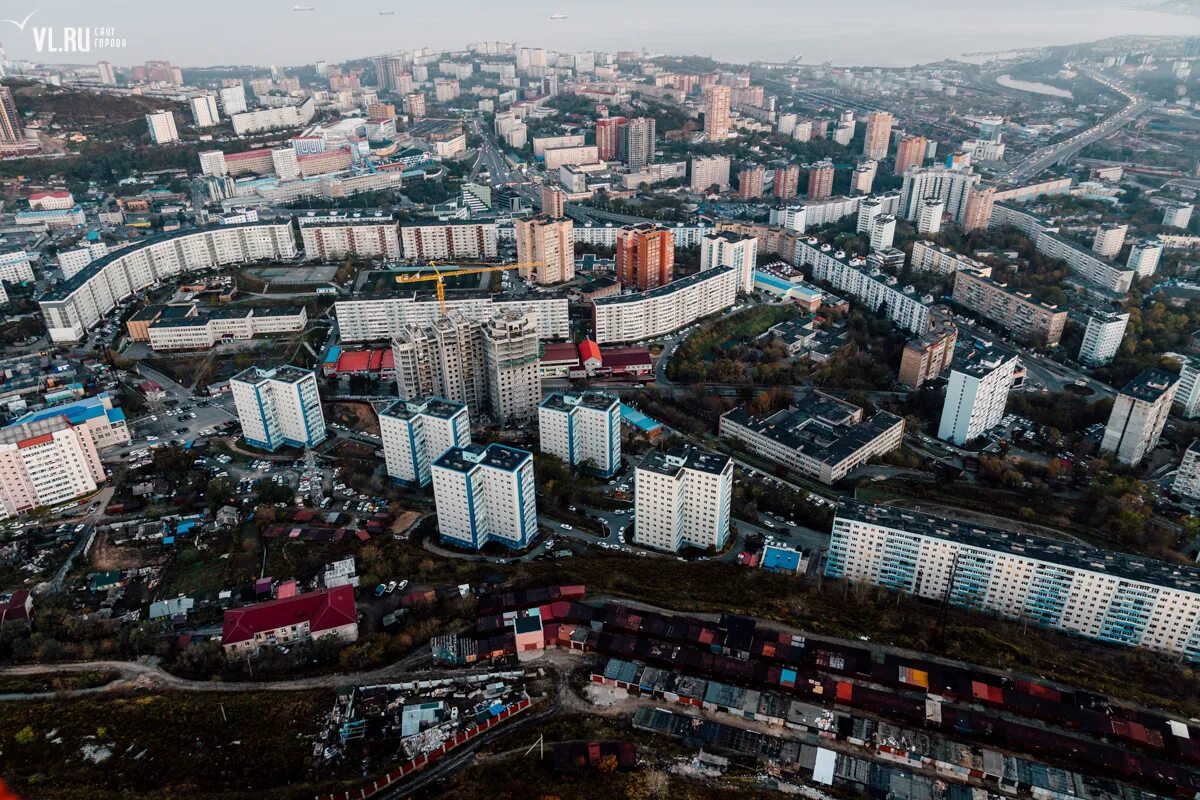 Улица толстого владивосток. Улица Льва Толстого Владивосток. Радиовышка Владивосток. Улица Толстого 52 Владивосток.