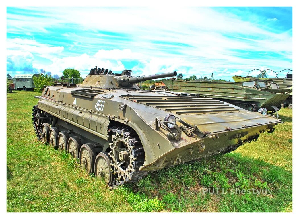 бмп-1 на параде 7 ноября 1967. танк бмд 3. бмп 1 и бмп 2. бмп 1 и бмп 2 отличия. бмп год выпуска.