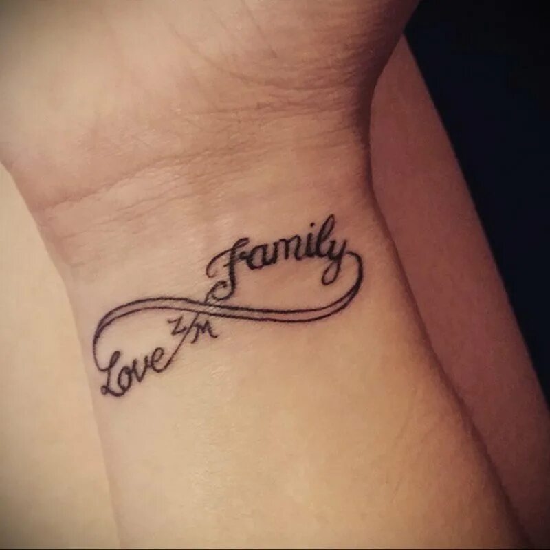 семейная тату маленькие. семейное тату эскиз. тату символ семьи любви и верности. тату люблю семью. тату знак бесконечности.