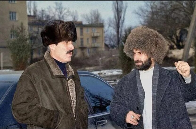 Дагестан в 90-е годы. Дом надира хачилаева в махачкале. Чеченской республики ичкерия 1994 года. 90 дагестана годов. 90 дагестана годов.