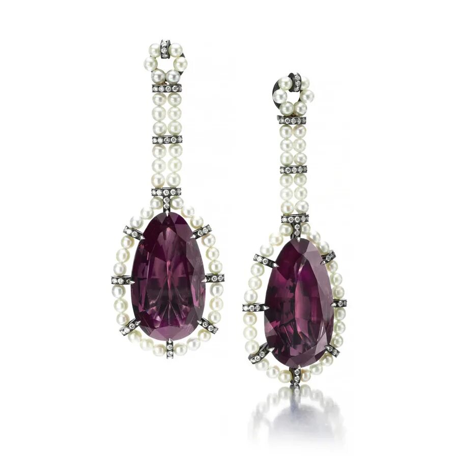 Серьги с шпинелью. Серьги с шпинелью. Серьги с шпинелью в золоте. Ювелирочка серьги шпинель шерл. Серьги с шпинелью.