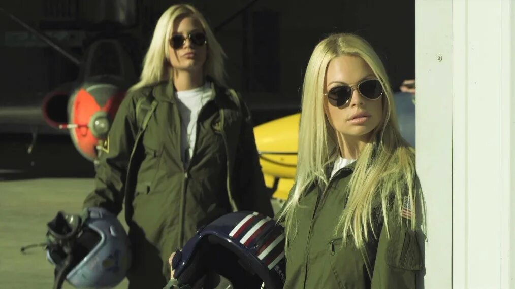 джесси джейн и райли стил фильм. бойцы фильм 2011 джесси джейн. стоя top gun. лучшие стрелки (2011) top guns. Top guns 2012.