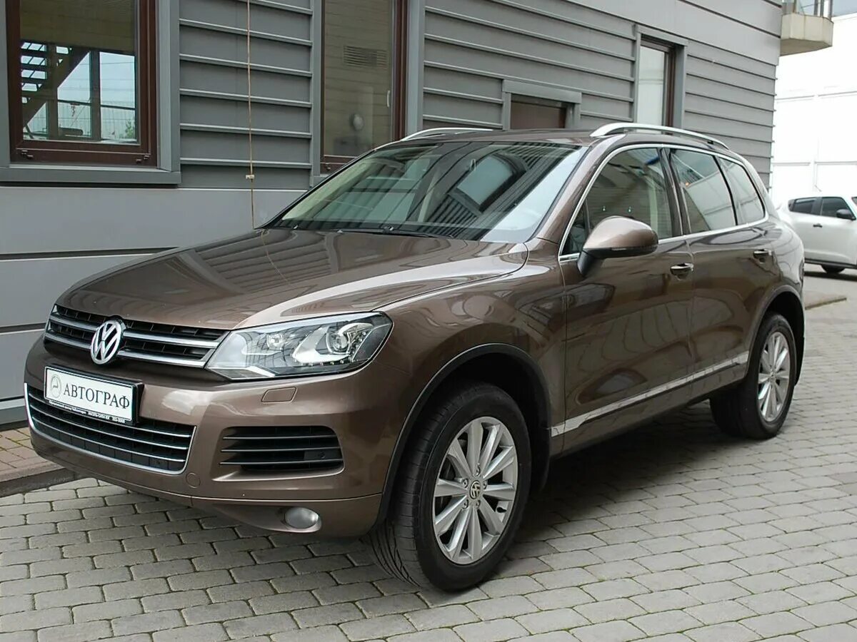 Фольксваген туарег б у. Volkswagen Touareg 2014 коричневый. Фольксваген Туарег коричневый. Фольксваген Туарег 2014 коричневые. Фольксваген Туарег 2015 коричневый.