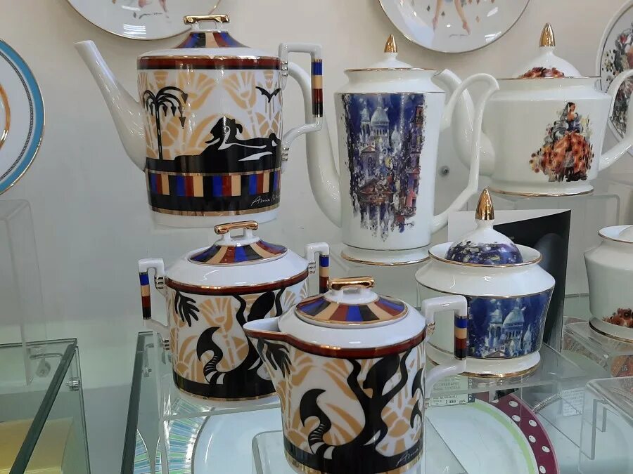 императорский фарфор магазин. императорский фарфор магазины в москве. императорский фарфор москва. фирменный магазин "императорский фарфор №24". фарфоровый в москве.