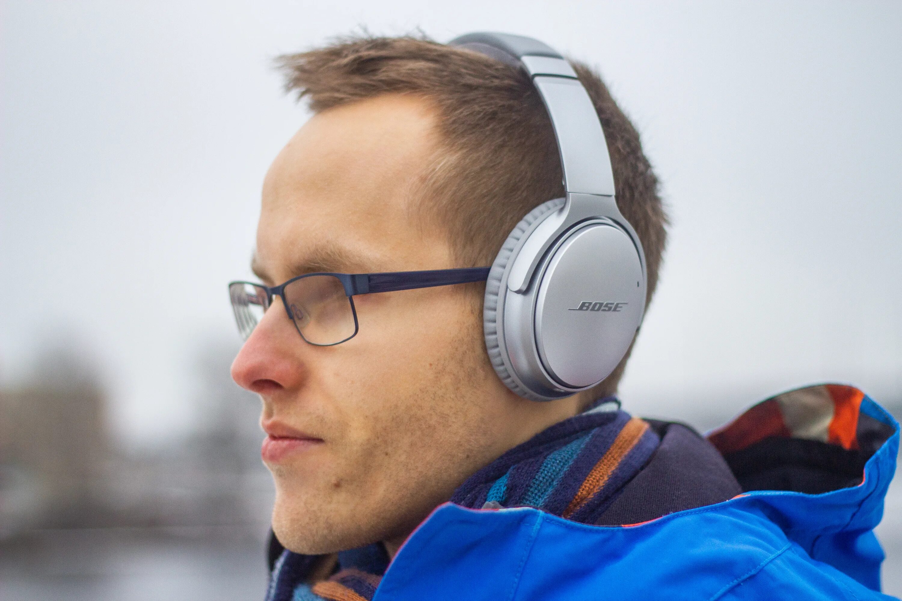 Bose обзор. Bose quietcomfort 35 ii. bose quietcomfort 35 1. наушники bose qs35. bose quietcomfort 35 ii на голове.