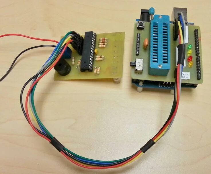 Программатор atmega. Программатор для atmega328p. программатор для arduino nano 328. программатор из ардуино uno atmega328p. arduino isp программатор для atmega328.