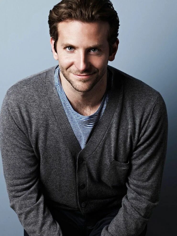 Actors video. Actors video. Брэд питт с длинными волосами. Интервью с актером. Джош дюамель рост.