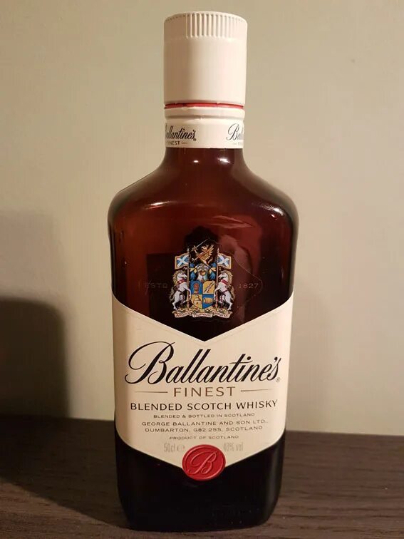 Баллантинес. Ballantines Finest Blended Scotch. Ballantines Finest Blended Scotch Whisky. Ballantine's Blended Scotch. Ballantines Finest Blended Scotch 25 ml.