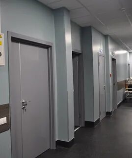 Медицинские двери