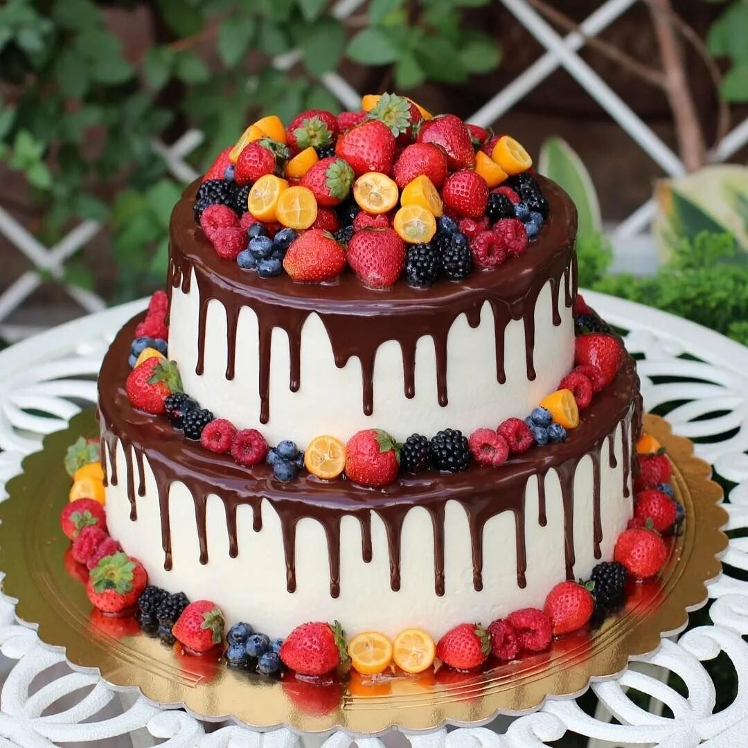 торт с фруктами и ягодами. нежный торт с фруктами. фруктовый торт оксаны пашко. фруктовый торт. украшения из фруктов и ягод.