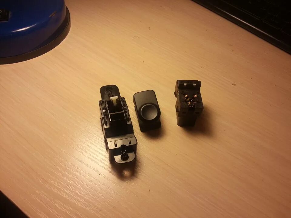 Блок кнопок стеклоподъемника хендай солярис 2012. Солярис подсветка кнопок стеклоподъемников. Блок кнопок стеклоподъемников солярис. Кнопки стеклоподъемников солярис 2011 артикул. Кнопки стеклоподъемников хендай солярис.