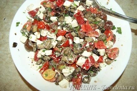 Баклажаны с брынзой и помидорами салат
