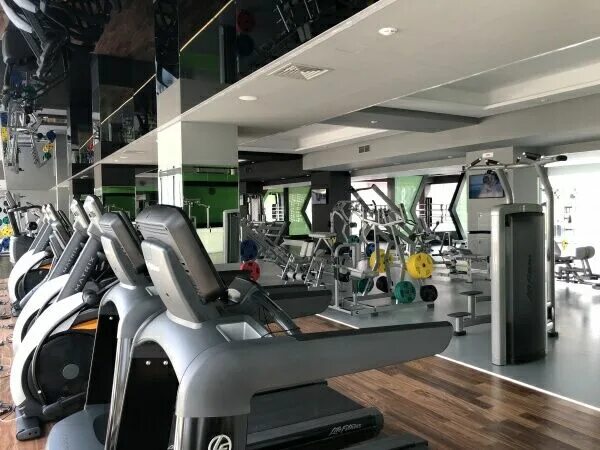X fit тренажеры. Свердловская область екатеринбург улица ткачей 17 xfit клевер. Х фит клевер парк. Х фит клевер парк. Х фит ткачей 17.