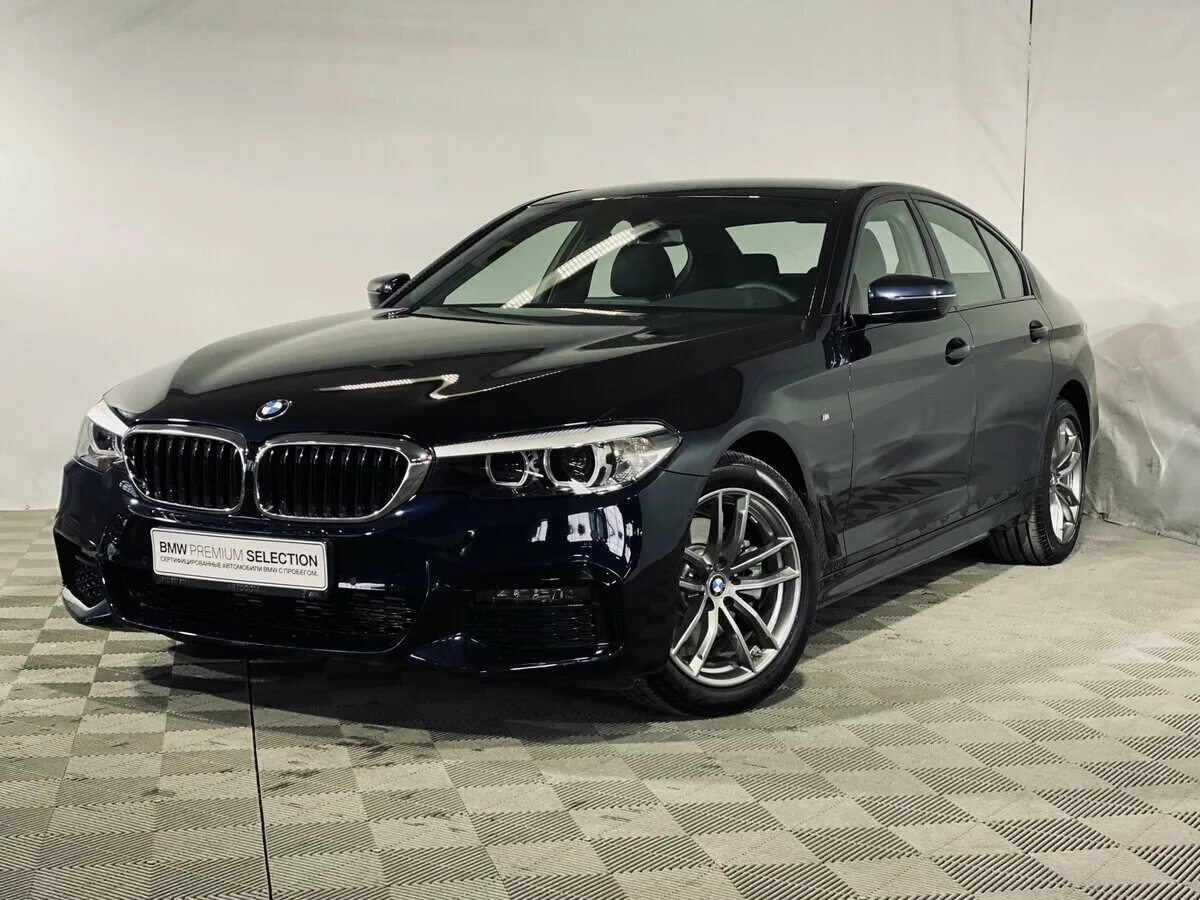 Бмв 520d 2017. Bmw g30 бачок охлаждающей жидкости. Bmw 5 g30 рестайлинг. Bmw 520 дизель. Bmw g30 под капотом.