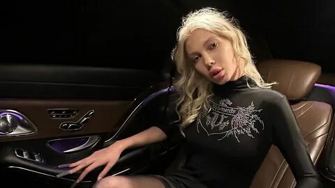 В Ереване российская блогерша пострадала при попытке сбежать из СК 