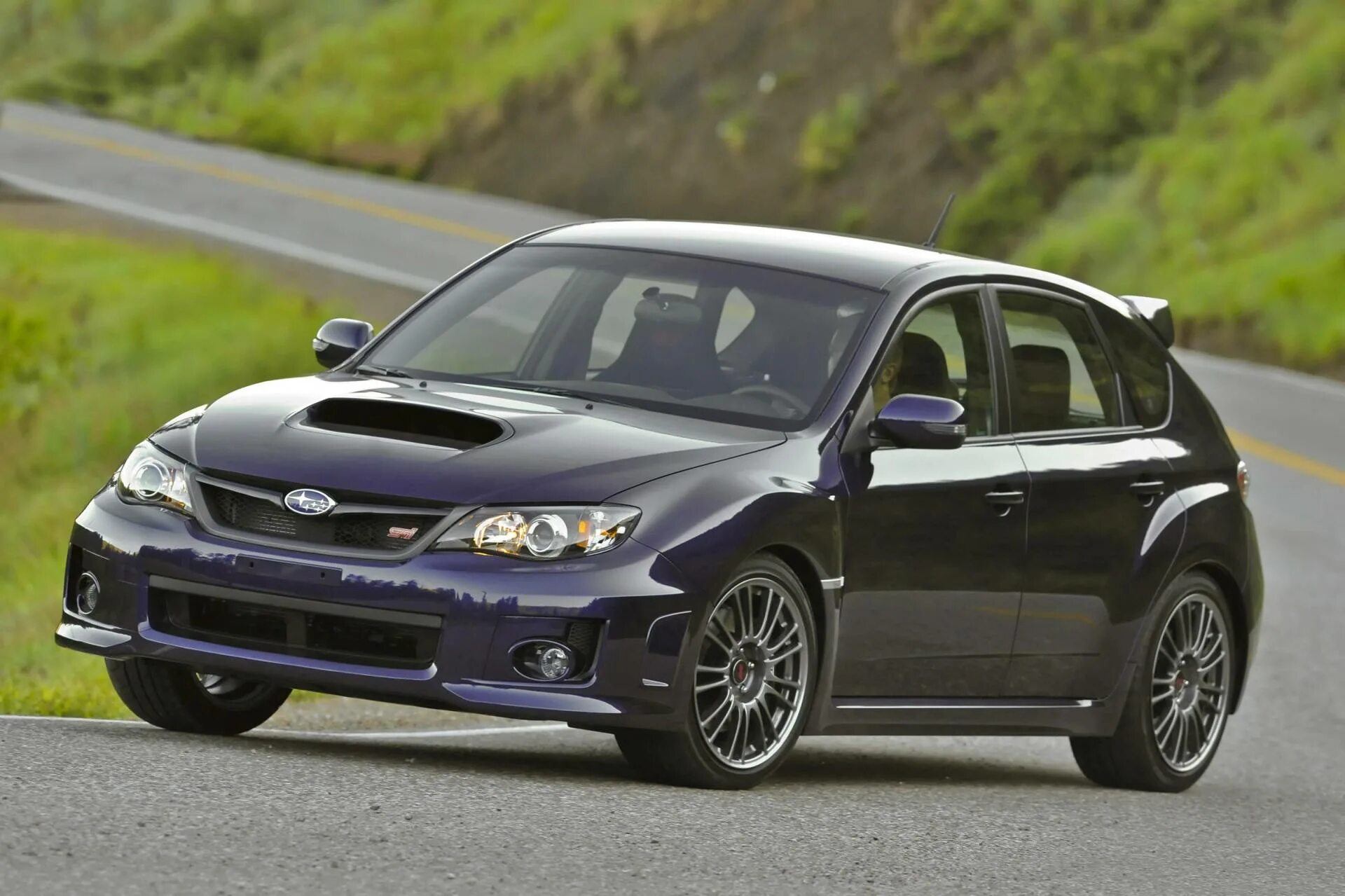 Купить subaru impreza sti. Субару Импреза WRX STI. Субару WRX STI 2013. Subaru Impreza WRX STI 2010. Subaru Impreza WRX 2010.