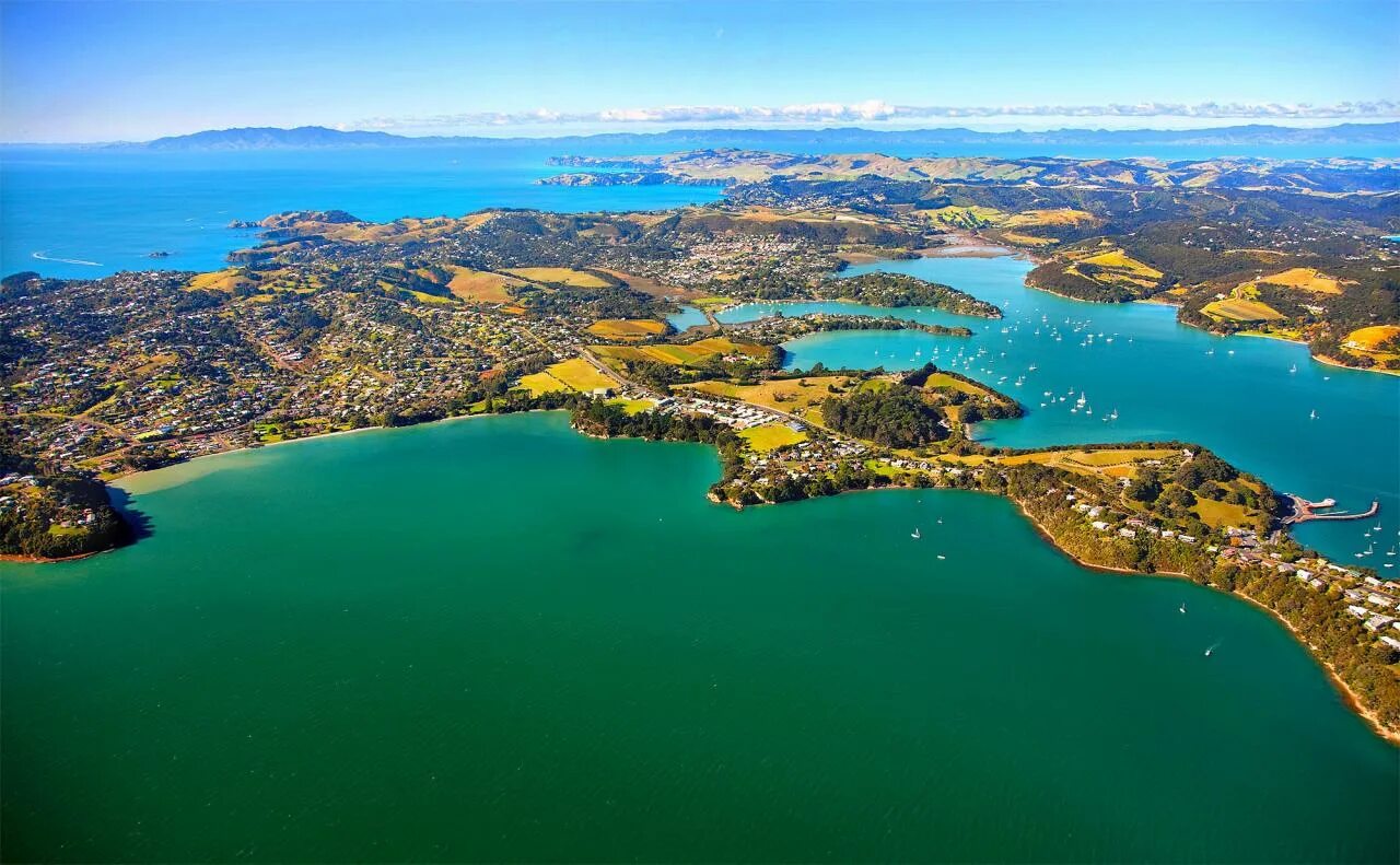 New zealand two islands. Окленд остров Вайхеке. Окленд Айленд остров новой Зеландии. Новая Зеландия (острова новая Зеландия). Оклендские острова новая Зеландия.