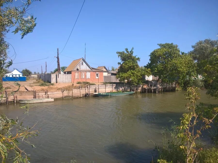 Погода в п кировском астраханской обл. Астрахань Кировский поселок. Кировский Камызякский район. Кировский Астрахань район Камызякский. Поселок Кировский Камызякский район.